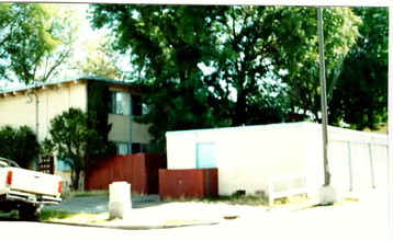 3212 Rolison Rd in Redwood City, CA - Building Photo - Building Photo