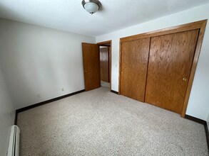 404 5th Ave E in Ada, MN - Building Photo - Building Photo