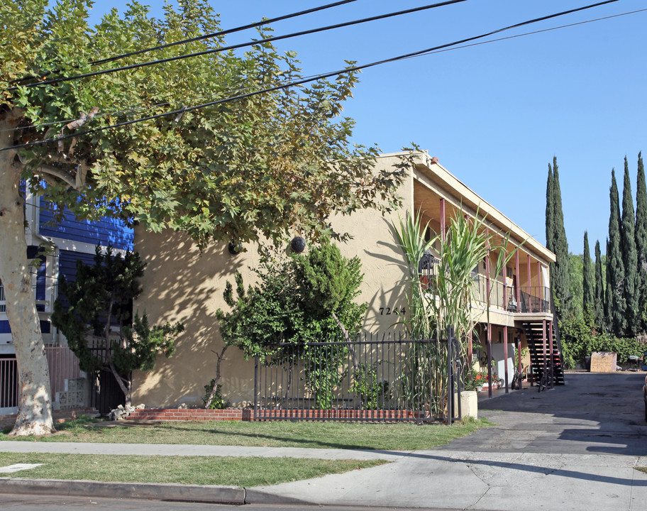 7244 Independence Ave in Canoga Park, CA - Building Photo