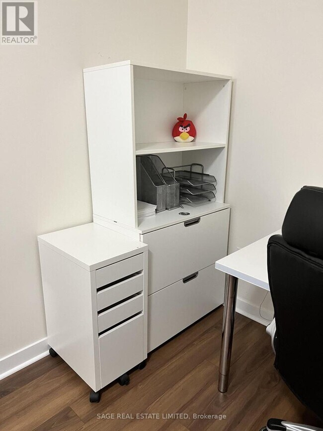 3975 Grand Park Dr in Mississauga, ON - Building Photo - Building Photo