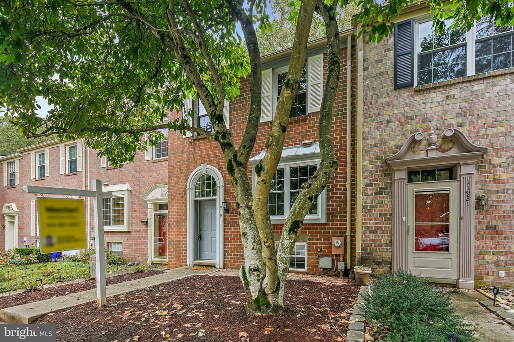 11919 New Country Ln in Columbia, MD - Building Photo