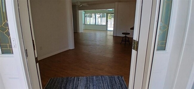 4397 Harbor Hills Dr in Largo, FL - Building Photo - Building Photo