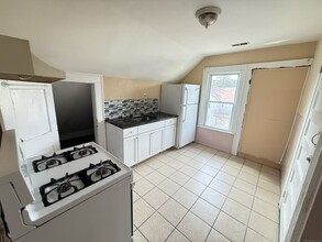 100 Garfield Ave in Bridgeport, CT - Building Photo - Building Photo