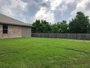 2821 Stockton Street in Denton, TX - Foto de edificio - Building Photo