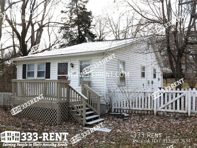property at 8200 Holmes Rd