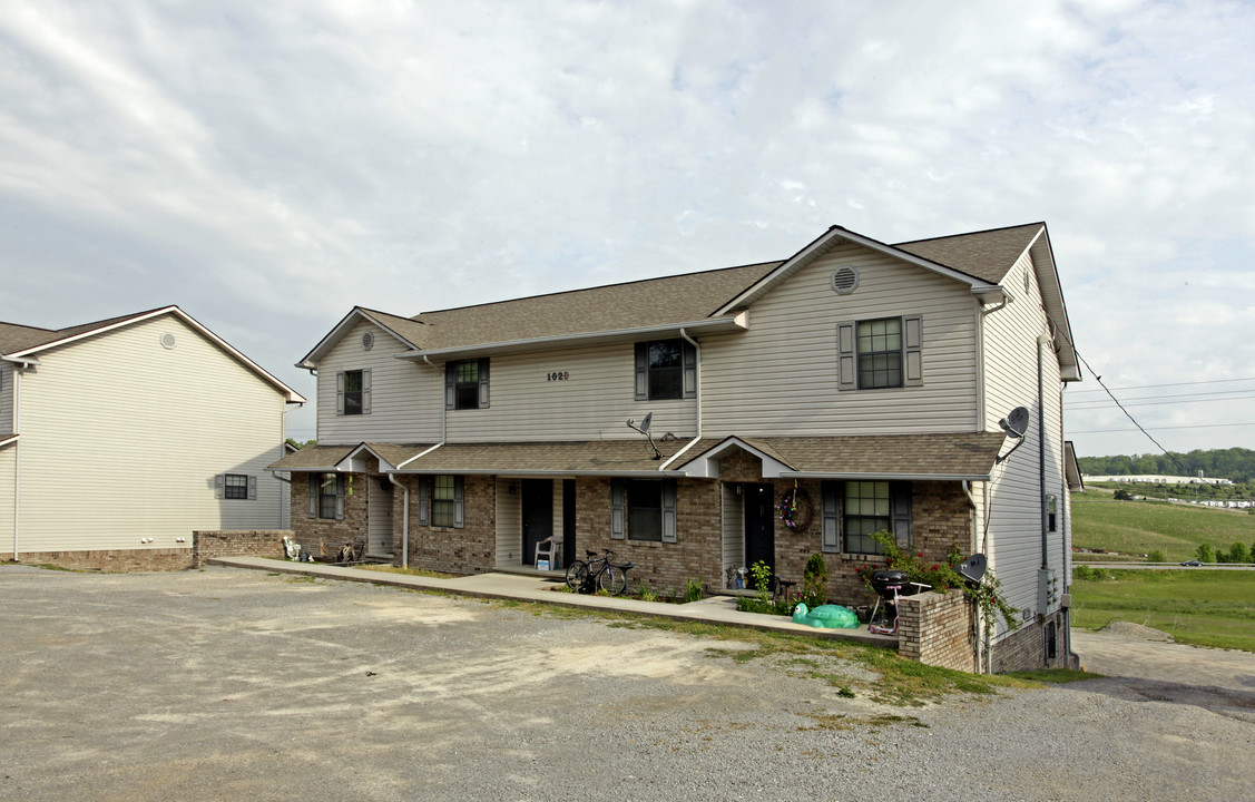 1020 Old Tn-33 in New Tazewell, TN - Building Photo