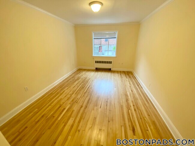 76 St Paul St in Brookline, MA - Building Photo - Building Photo