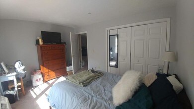 12 Pratt St-Unit -Apartment 304 in Mansfield, MA - Building Photo - Building Photo