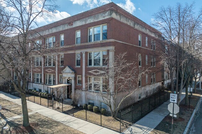 Capital Condominiums in Chicago, IL - Foto de edificio - Building Photo