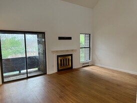 900 Mix Ave, Unit Unit 12 in Hamden, CT - Building Photo