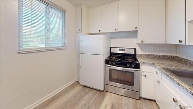 1251 Upham St, Unit 8 in Lakewood, CO - Foto de edificio - Building Photo