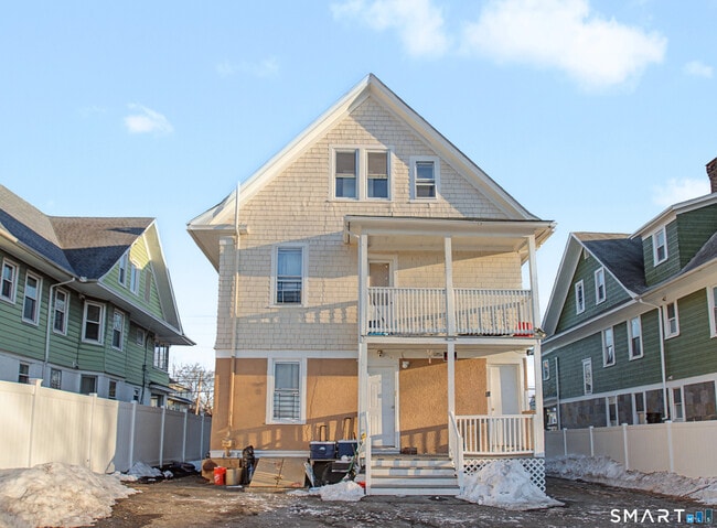 property at 1872 North Ave