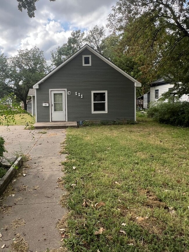 property at 523 S Reed Ave