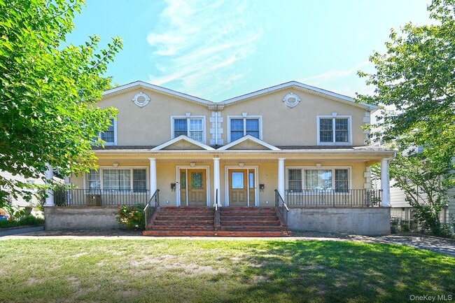 property at 16 Inwood Rd