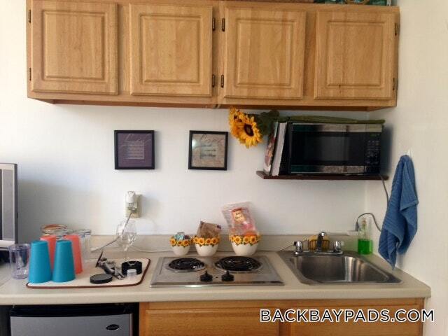 405 Beacon St in Boston, MA - Building Photo - Building Photo