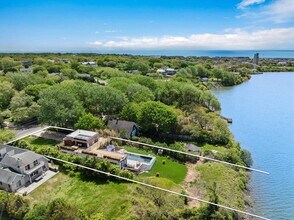 113 S Edgemere St in Montauk, NY - Building Photo - Building Photo
