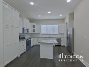 209 S Village Way in Lewisville, TX - Building Photo - Building Photo