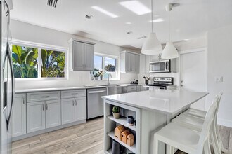 1299 SW 9th St in Boca Raton, FL - Building Photo - Building Photo