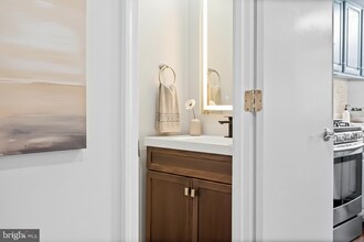 424 Oakdale Pl NW in Washington, DC - Foto de edificio - Building Photo