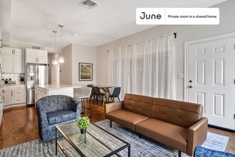 Private bedroom in 3 bed/1.5 bath Home in Boston, MA - Building Photo - Building Photo