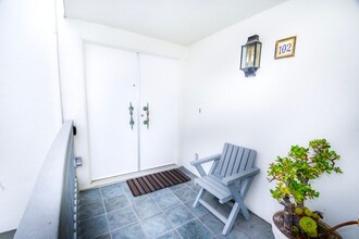 102 Antigua Ct, Unit Vacation Rental in Coronado, CA - Building Photo - Building Photo
