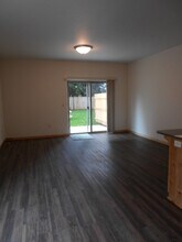 646 SW Taft St in McMinnville, OR - Foto de edificio - Building Photo