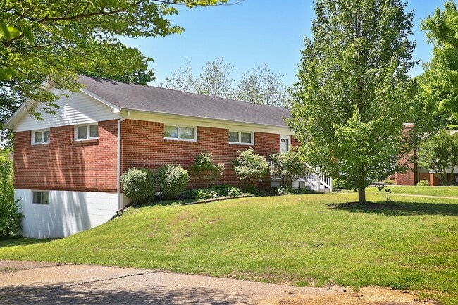 123 Crestview Ln in Martin, TN - Building Photo - Building Photo