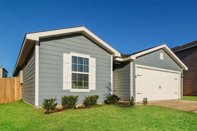 23014 Bellini Dr in Magnolia, TX - Building Photo - Building Photo