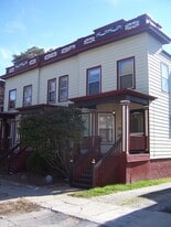 213 E Mulberry St, Unit 2 in Bloomington, IL - Building Photo