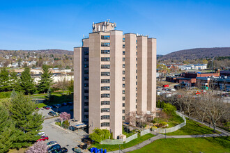 Torrington Towers in Torrington, CT - Building Photo - Primary Photo