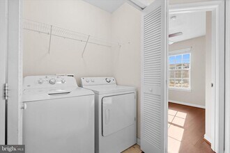 4382 Daisy Reid Ave in Woodbridge, VA - Building Photo - Building Photo