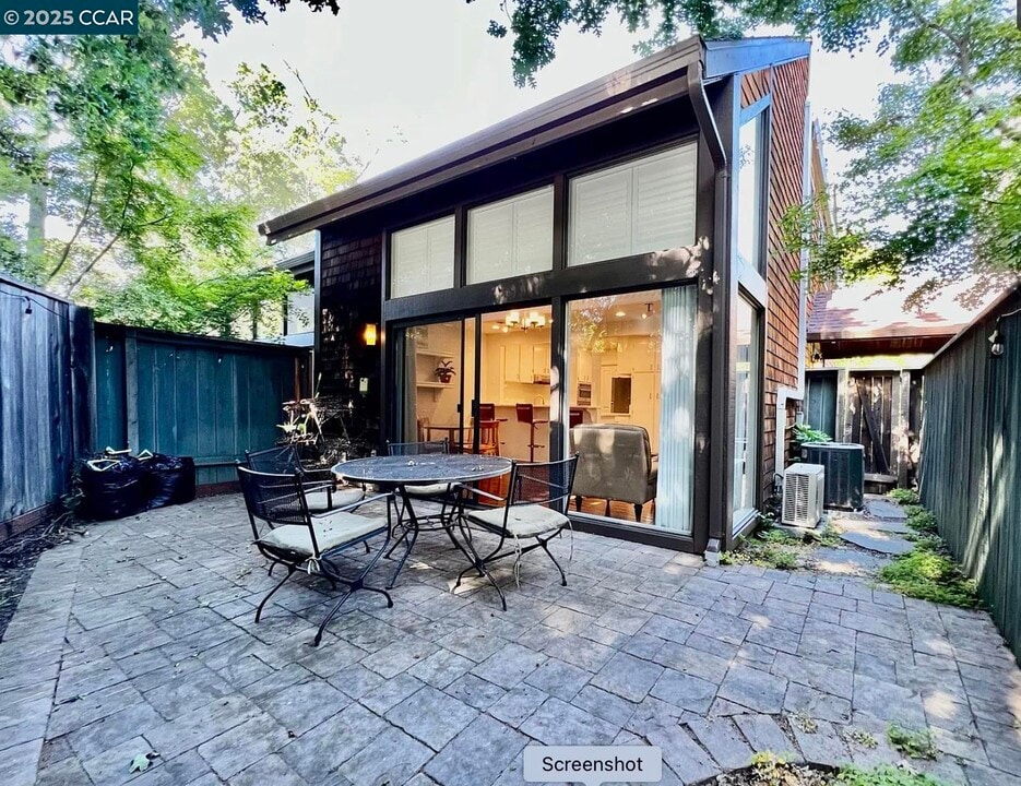 5 Songbird Ct in Lafayette, CA - Building Photo