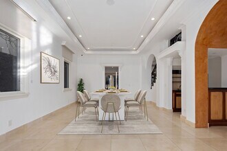 156 S Clark Dr in Beverly Hills, CA - Building Photo - Building Photo