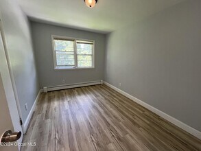 86 Hackett Blvd-Unit -1 in Albany, NY - Building Photo - Building Photo