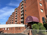 30 Revere Beach Pkwy, Unit 416 in Medford, MA - Foto de edificio - Building Photo