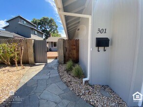 301 Patten St in Sonoma, CA - Building Photo - Building Photo