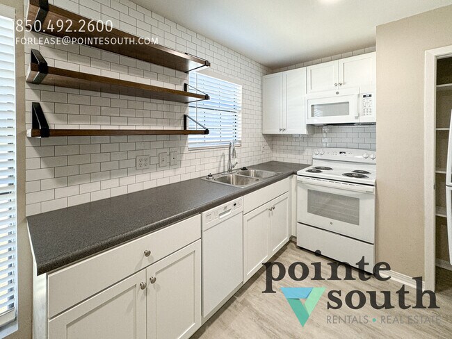 6385 Schoel Ln in Gulf Shores, AL - Building Photo - Building Photo