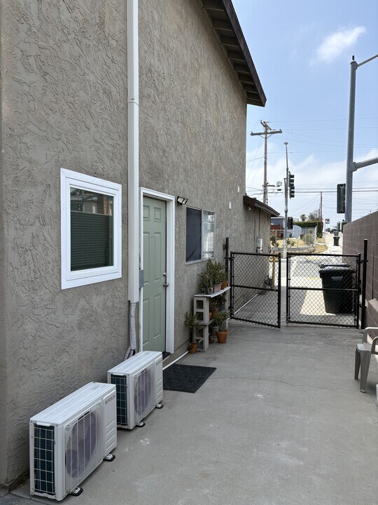 2415 E 20th St in National City, CA - Building Photo