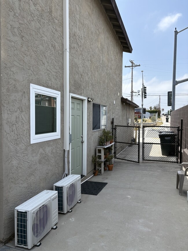 property at 2415 E 20th St