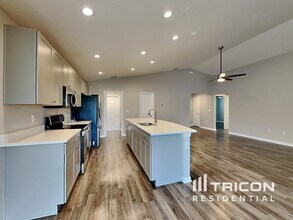 705 Persian Dr in Haines City, FL - Building Photo - Building Photo