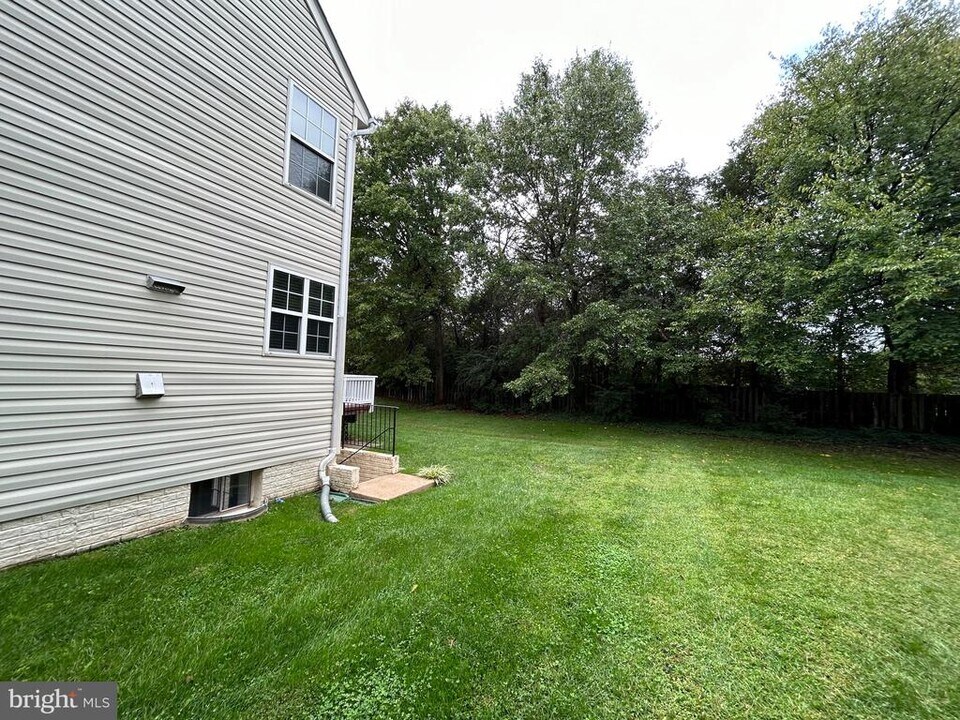 46728 Hollow Mountain Pl in Sterling, VA - Building Photo