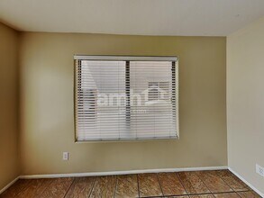 8409 S 50th Ln in Phoenix, AZ - Building Photo - Building Photo