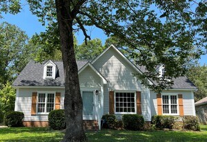 121 Kenton Dr in Irmo, SC - Building Photo