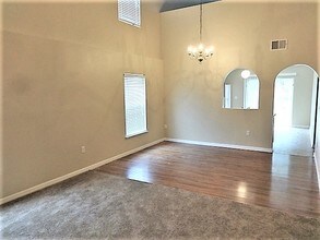 6686 Gentle Oaks Dr E in Jacksonville, FL - Building Photo - Building Photo