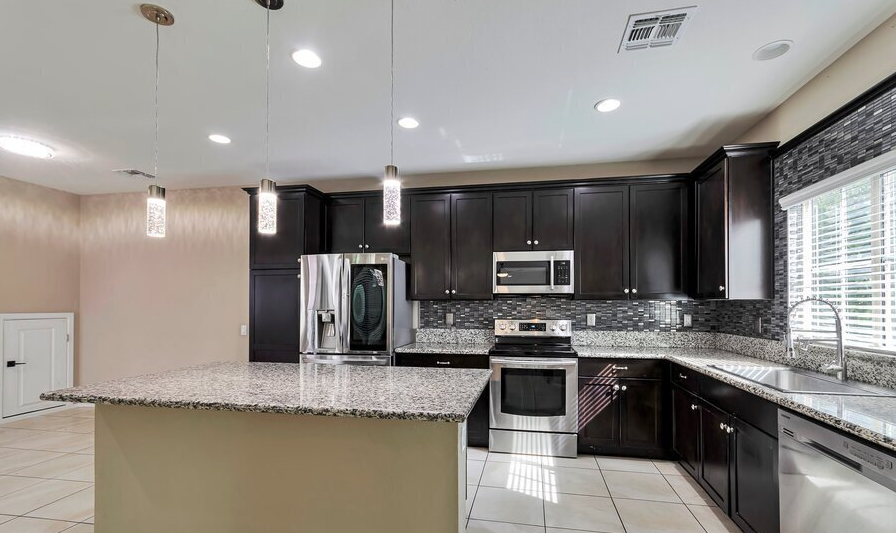 10940 E Oak Grove Pl in Tucson, AZ - Foto de edificio