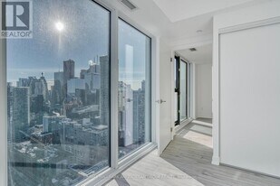 252 Church St in Toronto, ON - Building Photo