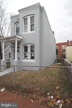 1530 U St SE in Washington, DC - Building Photo - Building Photo