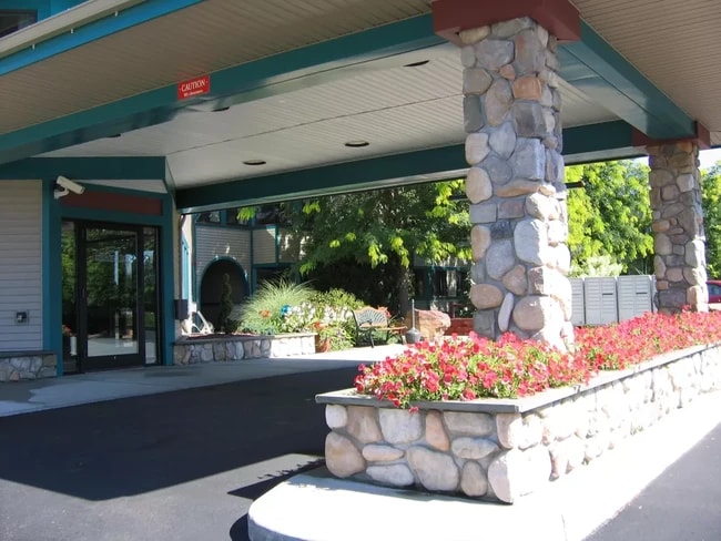 10 Kellogg Rd, Unit 239 in Essex Junction, VT - Foto de edificio - Building Photo