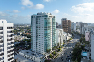 La Tour in Los Angeles, CA - Building Photo - Building Photo