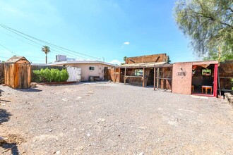 867 Lulu Ave in Las Vegas, NV - Building Photo - Building Photo